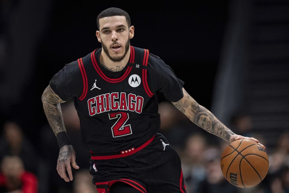 开云·体育官方网站-穆雷在TES比赛中持续失利,出色发挥引发热议!-开云·体育官方网站